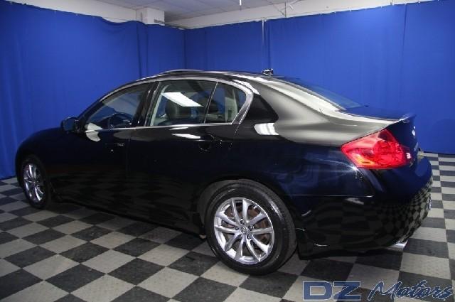 Infiniti G35 2007 photo 4