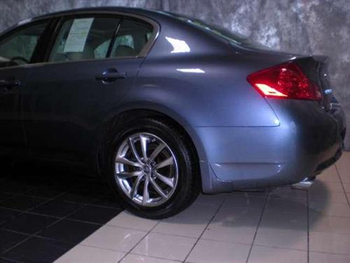 Infiniti G35 2007 photo 2