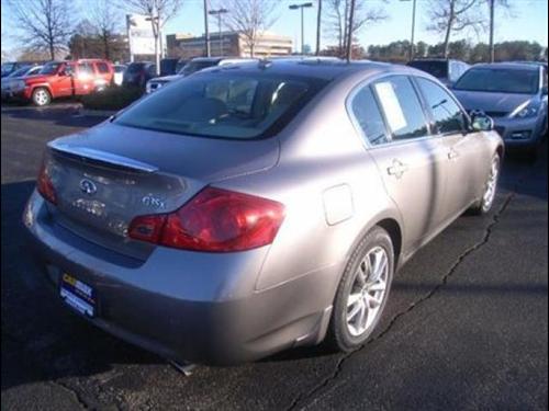 Infiniti G35 2007 photo 4