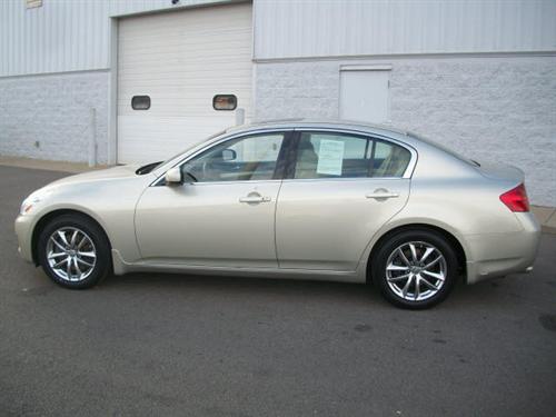 Infiniti G35 2007 photo 2