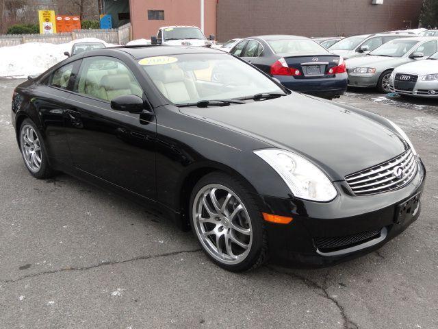 Infiniti G35 2007 photo 2