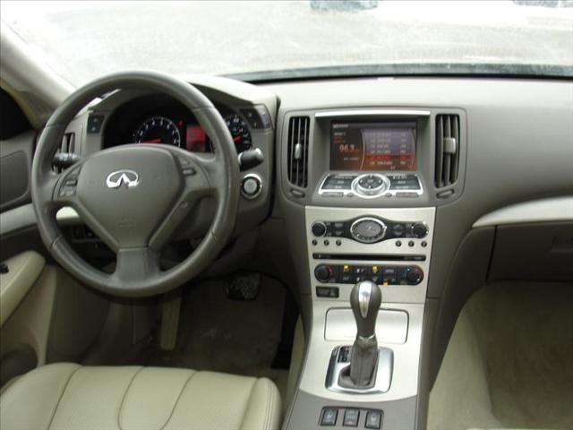 Infiniti G35 2007 photo 2