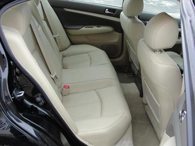 Infiniti G35 2007 photo 4