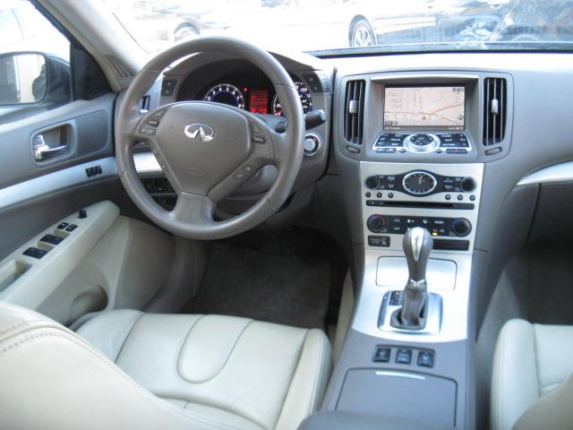 Infiniti G35 2007 photo 2