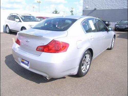Infiniti G35 2008 photo 3