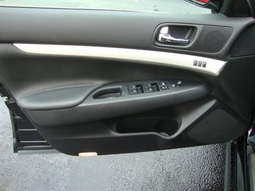 Infiniti G35 2008 photo 1