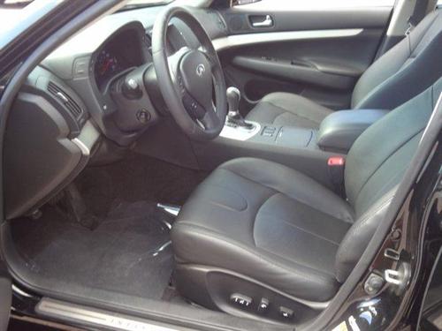 Infiniti G35 2008 photo 2