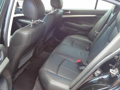 Infiniti G35 2008 photo 3