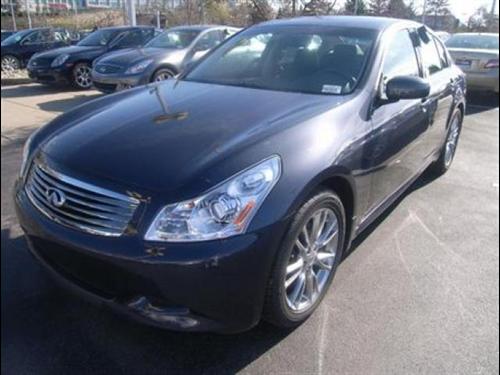 Infiniti G35 2008 photo 2