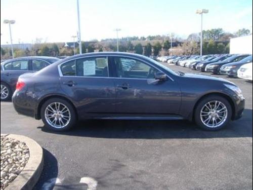 Infiniti G35 2008 photo 3