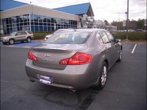 Infiniti G35 2008 photo 2
