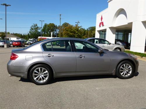 Infiniti G35 2008 photo 2