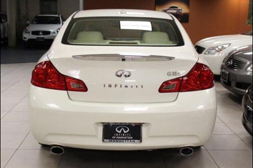 Infiniti G35 2008 photo 4