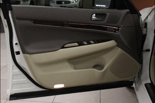 Infiniti G35 2008 photo 5