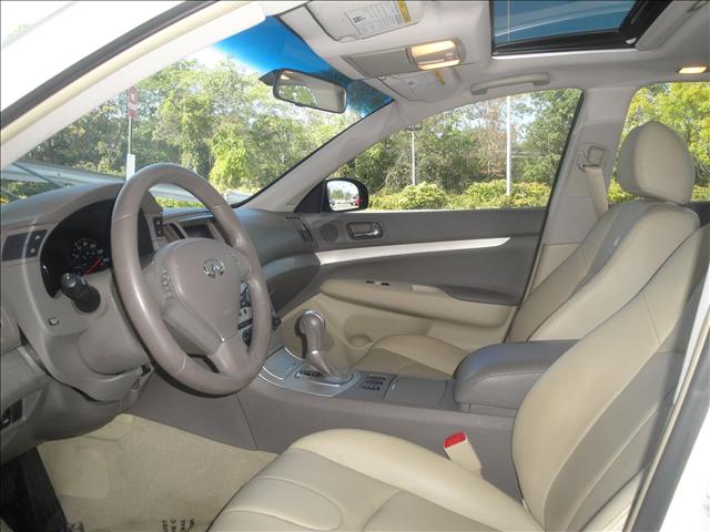 Infiniti G35 2008 photo 2