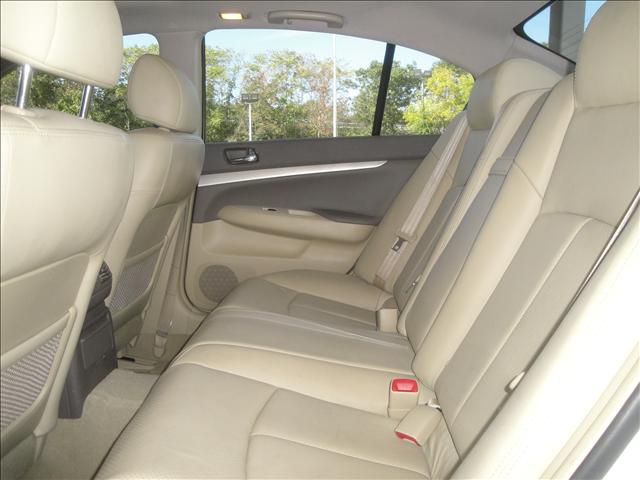 Infiniti G35 2008 photo 4