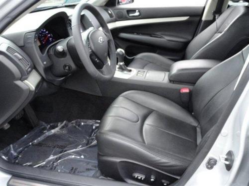 Infiniti G35 2008 photo 2