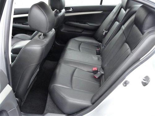 Infiniti G35 2008 photo 3