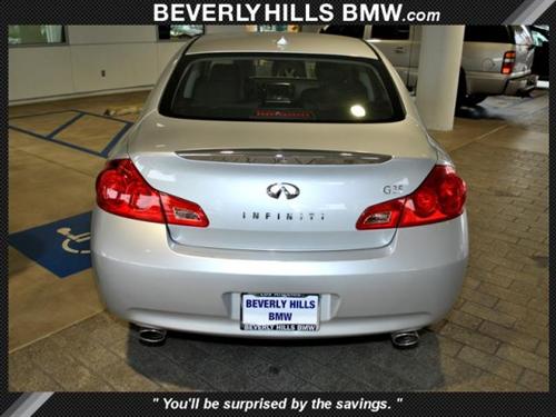 Infiniti G35 2008 photo 2