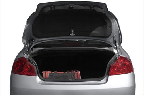 Infiniti G35 2008 photo 3