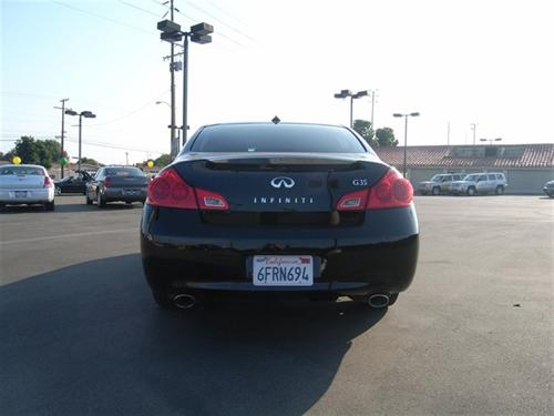 Infiniti G35 2008 photo 2