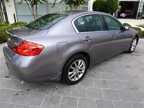 Infiniti G35 2008 photo 2