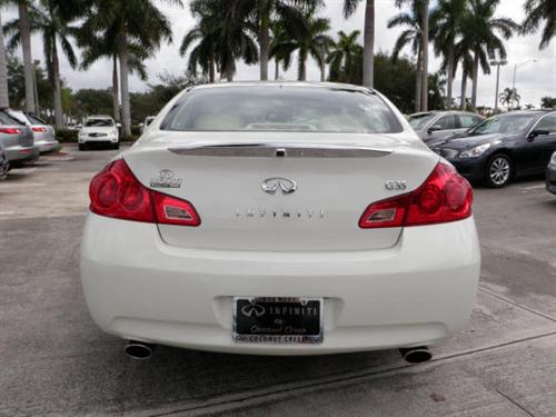 Infiniti G35 2008 photo 1