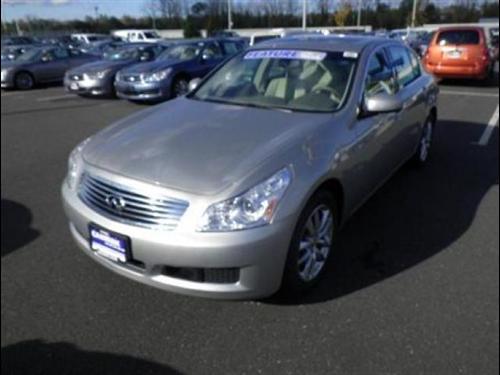Infiniti G35 2008 photo 2
