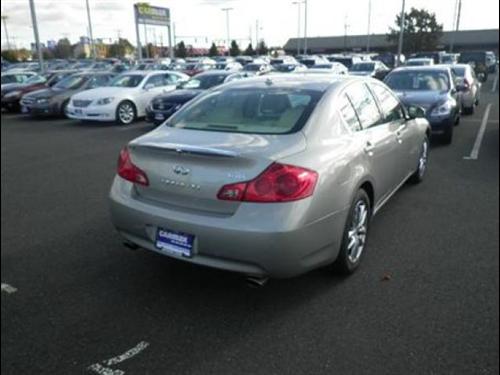 Infiniti G35 2008 photo 4