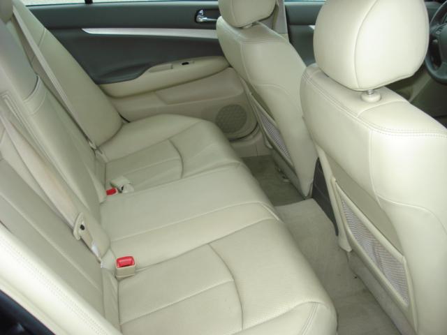 Infiniti G35 2008 photo 2