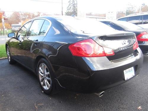 Infiniti G35 2008 photo 2