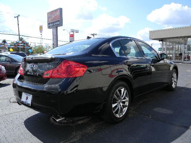 Infiniti G35 2008 photo 3