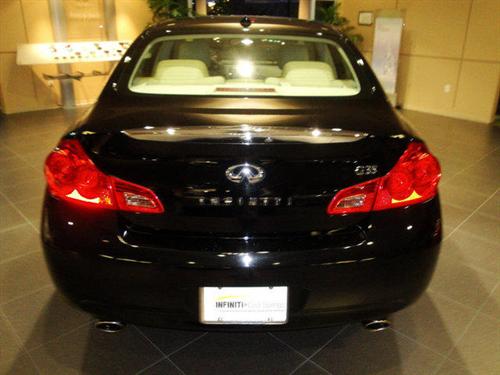 Infiniti G35 2008 photo 2