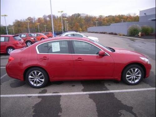 Infiniti G35 2008 photo 3