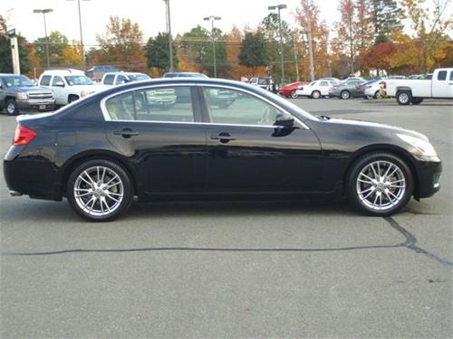 Infiniti G35 2008 photo 2