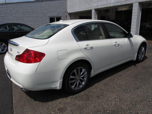 Infiniti G35 2008 photo 5