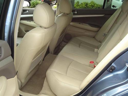 Infiniti G35 2008 photo 3