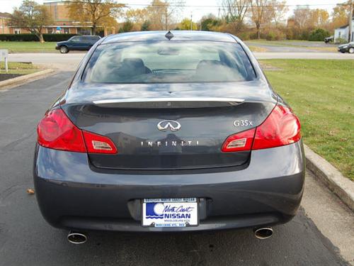 Infiniti G35 2008 photo 2