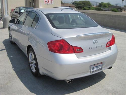 Infiniti G35 2008 photo 2