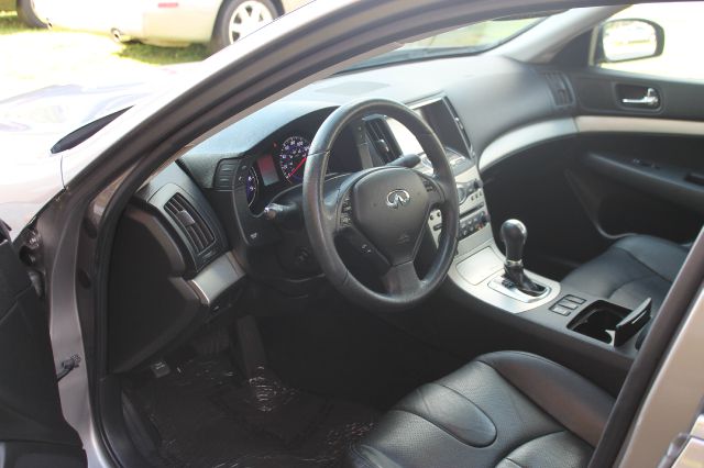 Infiniti G35 2008 photo 2