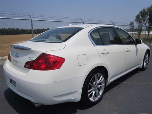 Infiniti G35 2008 photo 2