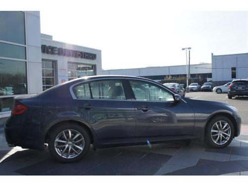 Infiniti G35 2008 photo 4