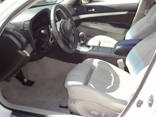 Infiniti G35 2008 photo 2
