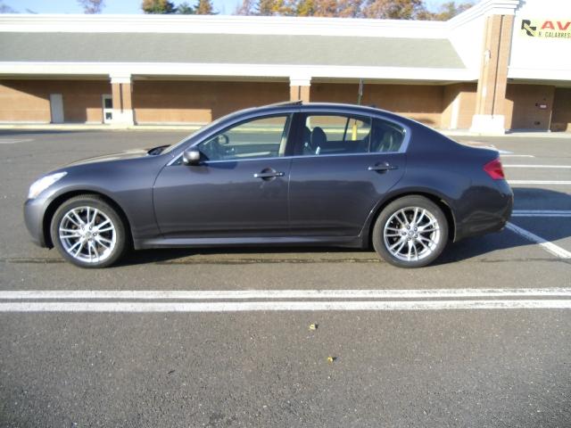 Infiniti G35 2008 photo 2
