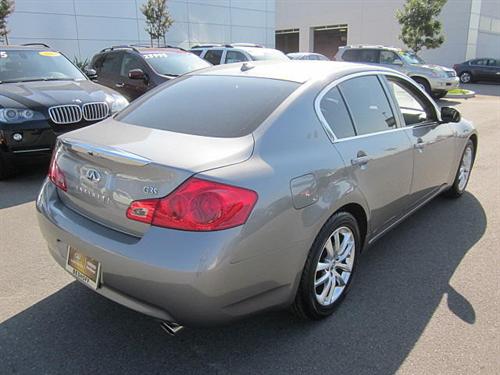Infiniti G35 2008 photo 2