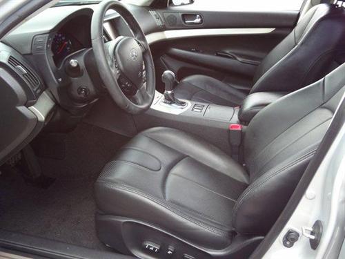 Infiniti G35 2008 photo 2