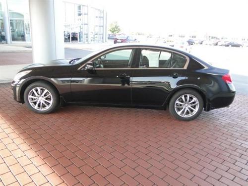 Infiniti G35 2008 photo 2
