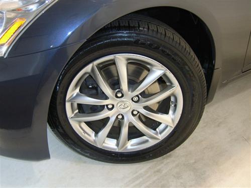 Infiniti G35 2008 photo 2