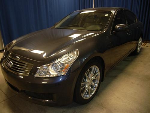 Infiniti G35 2008 photo 2
