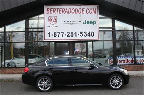 Infiniti G35 2008 photo 2